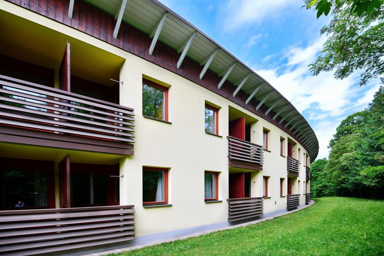 Bildungshaus Schloss Krastowitz Hotel Klagenfurt am Woerthersee Kültér fotó